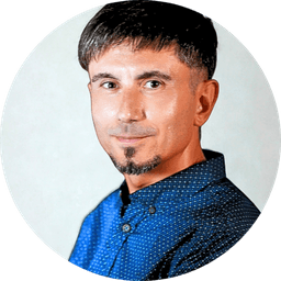 Cristian Țone