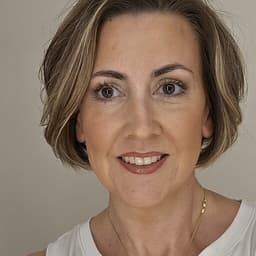 Lauren Hale