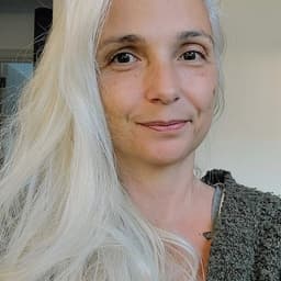 Carla Banza